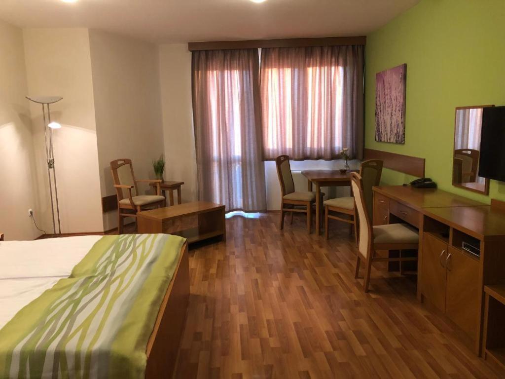 Rosemary Apartmanok, Rose, Lili, Mary1, Mary2 Hajduszoboszlo Exterior photo